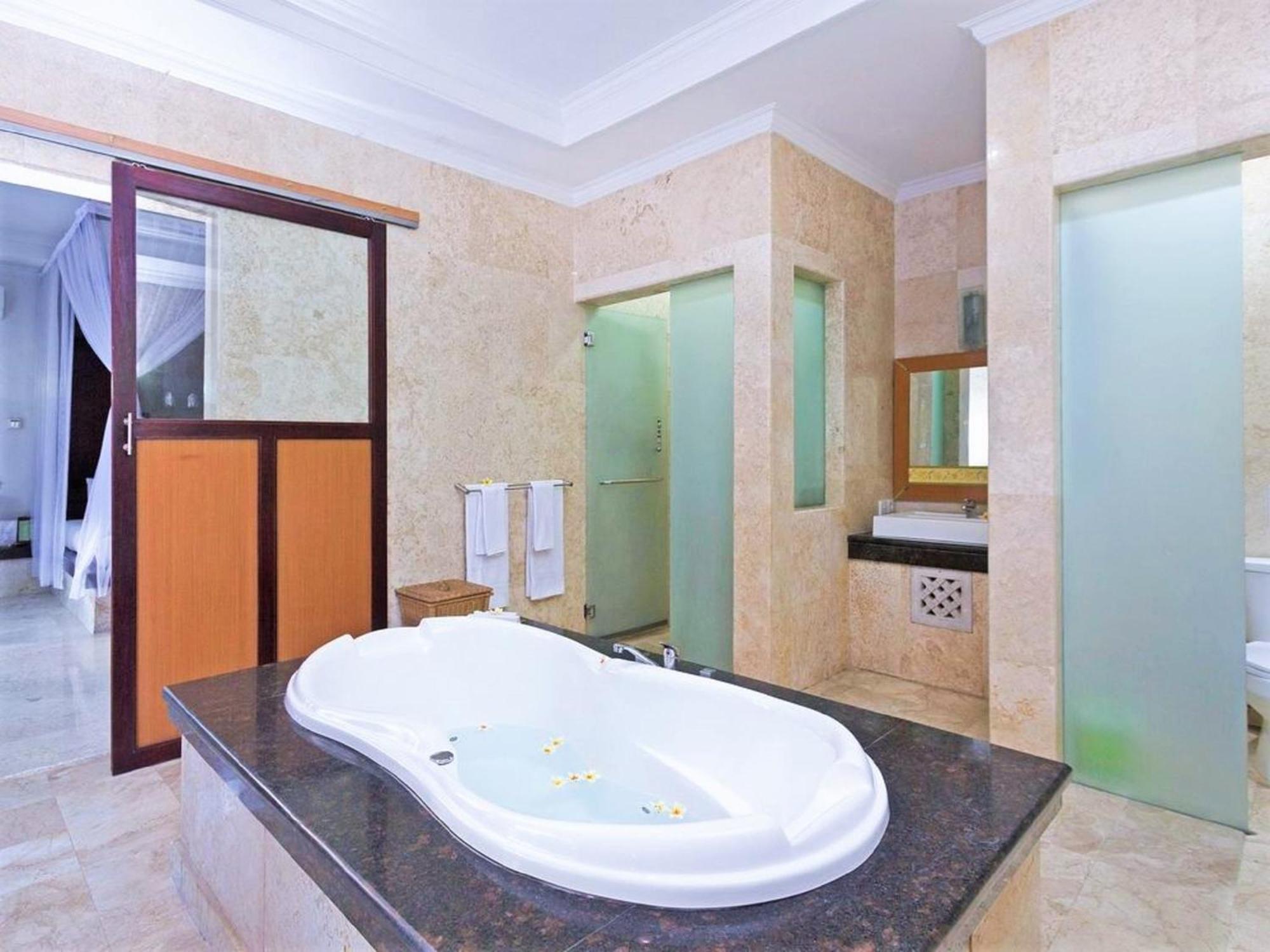 One Bedroom Private Villa Kuta 塞米亚克 外观 照片