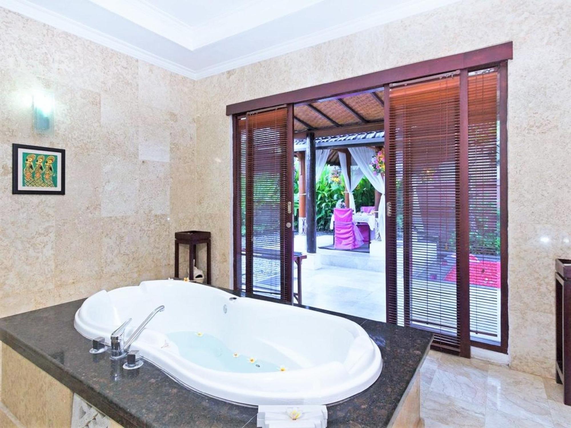 One Bedroom Private Villa Kuta 塞米亚克 外观 照片
